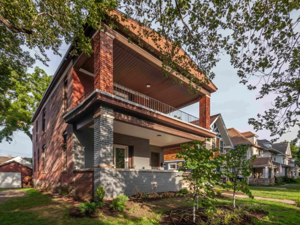 Wyandotte Duplex