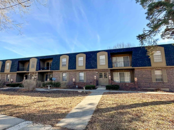 Pinecrest Apartments