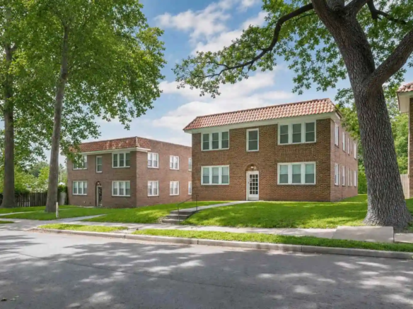 Holly Apartments